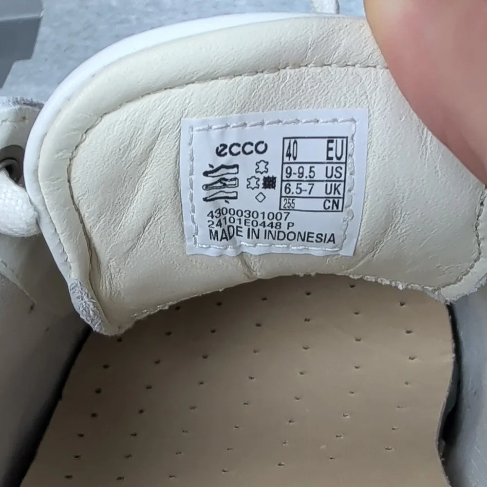 ECCO Soft 7 W White Leather Lace Up Sneakers 430003 01007 Womens 9-9.5 EU 40